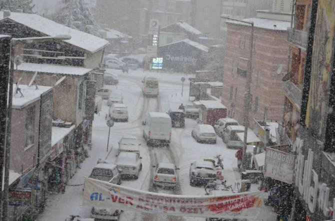 Konya’nın 25 İlçesinde Okullara Kar Tatili