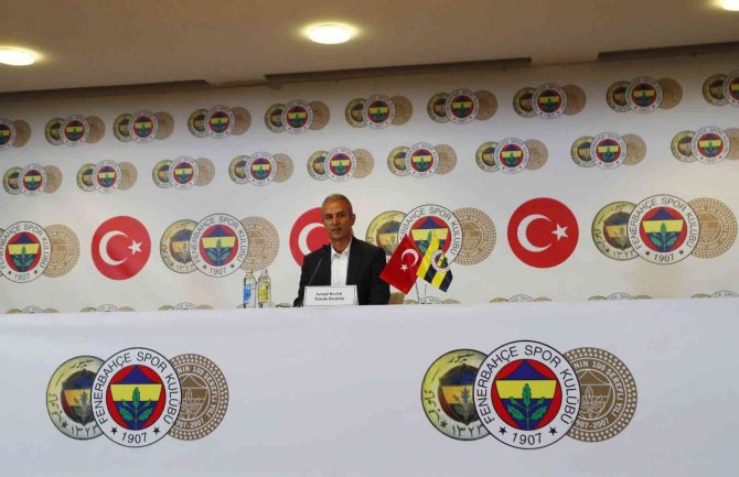 İ̇smail Kartal: “Taraftarımızın İstediği Fenerbahçe İçin Çok Çalışacağız”