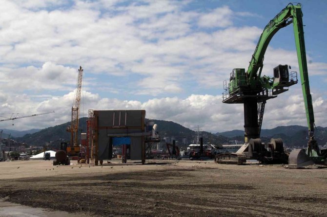 Gül: “2021 Yılında Hedeflediğimiz 1 Milyon Ton Yük Miktarını Aşarak Giresun Limanının Kuruluşundan Bugüne Kadarki Rekorunu Kırdık”