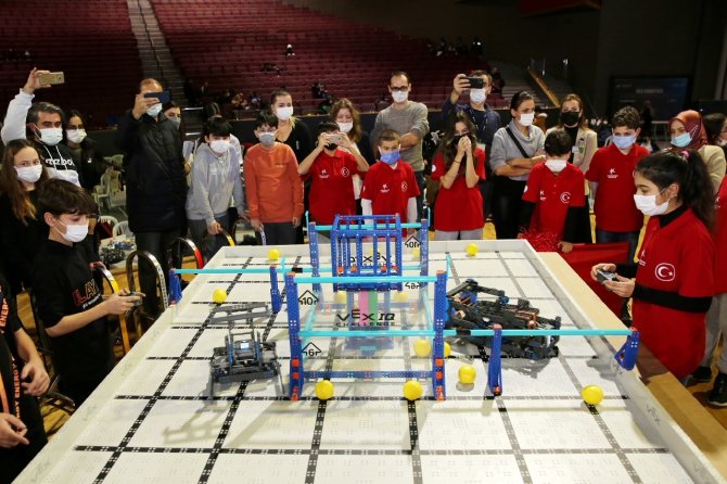 Uluslararası Vex Robotics İ̇stanbul Turnuvası, Küçükçekmece’de Gerçekleşti