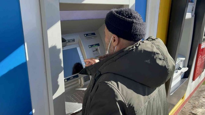 Eşi Yanık Tedavisi Gören Adamı 100 Bin Lira Dolandırmıştı, Yakalandı
