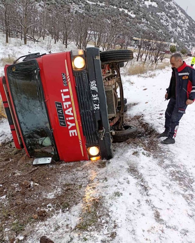 İ̇tfaiye Aracı Kazaya Müdahaleye Giderken Kaza Yaptı
