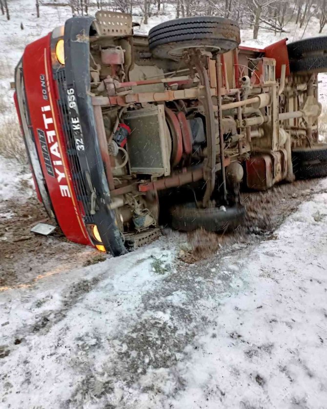 İ̇tfaiye Aracı Kazaya Müdahaleye Giderken Kaza Yaptı