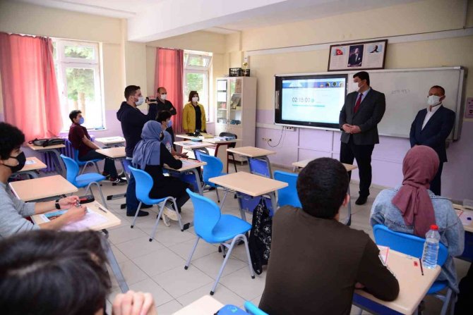 Öğretmen Başkan Kahramankazan’a 5 Yeni Okul Kazandırdı