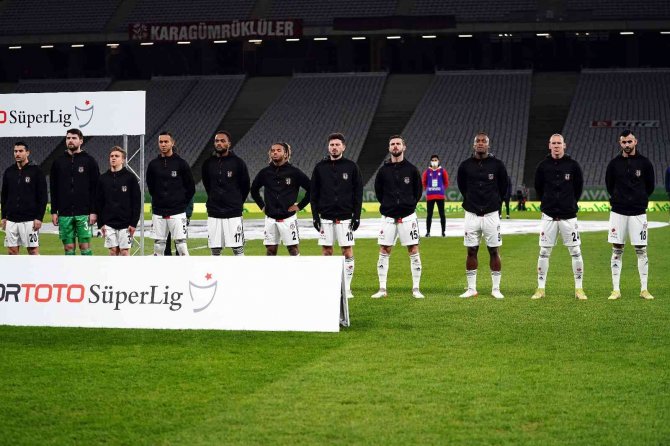 Spor Toto Süper Lig: Karagümrük: 0 - Beşiktaş: 0 (Maç Devam Ediyor)