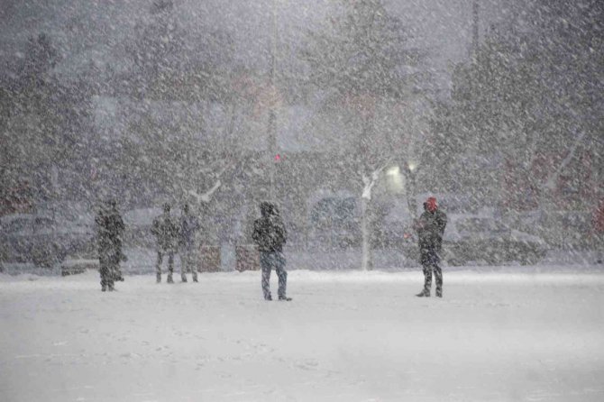Karaman’da Eğitime Kar Tatili
