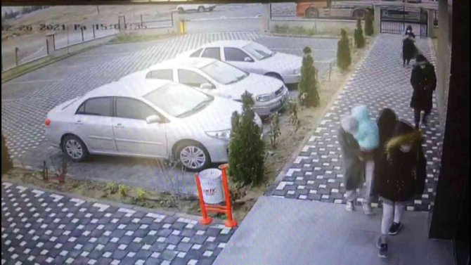 Aile Süsüyle Hırsızlık Kamerada