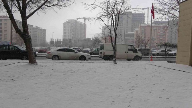 Kayseri’de Kar Yağışı Etkili Oldu