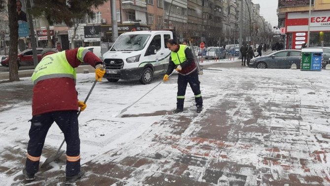 Elazığ Beyaz Gelinliğini Giydi