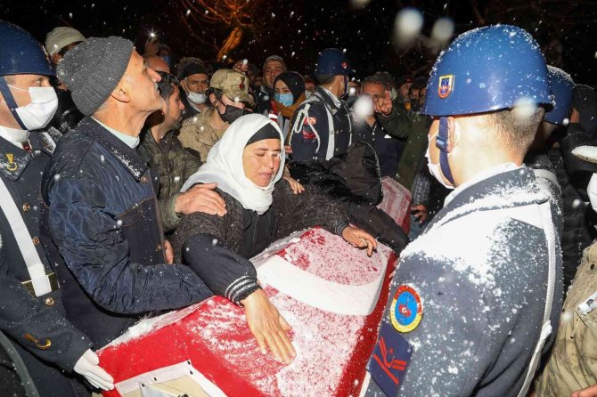 Yangında Hayatını Kaybeden Uzman Çavuş Son Yolculuğuna Uğurlandı