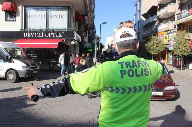 Salihli’de Trafik Ekiplerinden Motosiklet Uygulaması