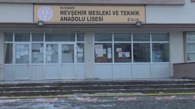 Öğrenciler Üretirken Öğreniyor, Öğrenirken De Kazanıyorlar