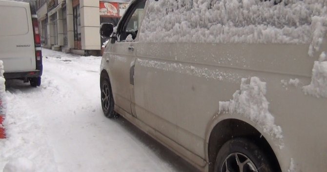 Tavşanlı’da Kar Ulaşımda Aksamalara Neden Oldu