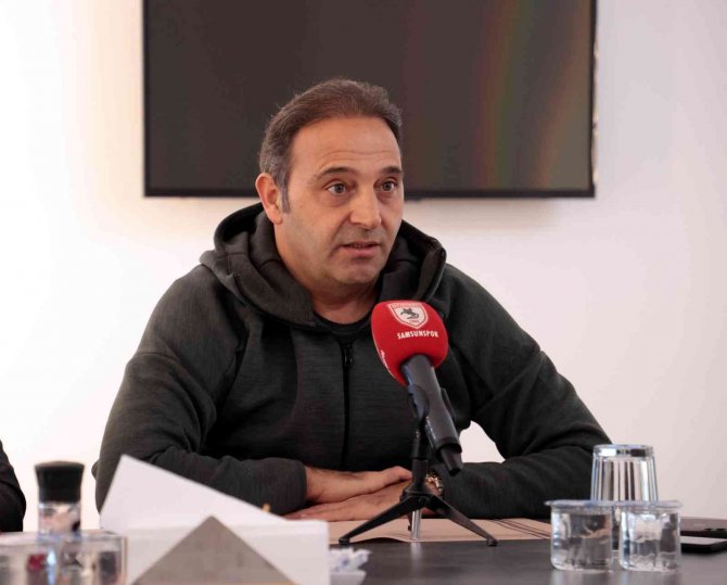 Fuat Çapa: “Elimizdeki Kadro İle İlk 4 Sıra İçerisinde Oluruz”
