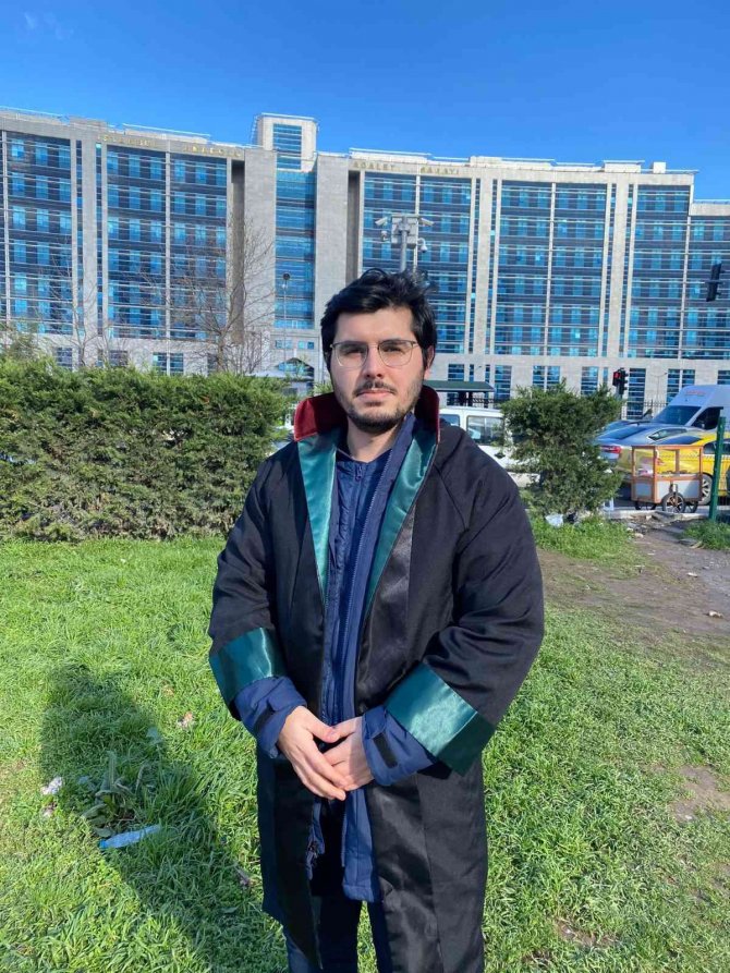 Sezen Aksu Hakkında Anadolu Cumhuriyet Başsavcılığı’na Suç Duyurusu
