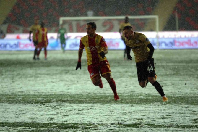 Spor Toto Süper Lig: Gaziantep Fk: 0 - Yeni Malatyaspor: 0 (İ̇lk Yarı)