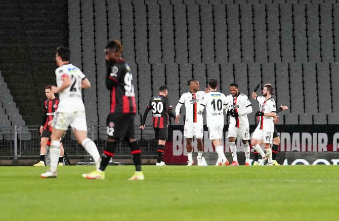 Karagümrük’ün Puan Alamadığı Tek İ̇stanbul Ekibi Beşiktaş!