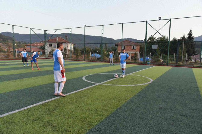Yaylabayır’da Gençler Halı Sahada Buluştu