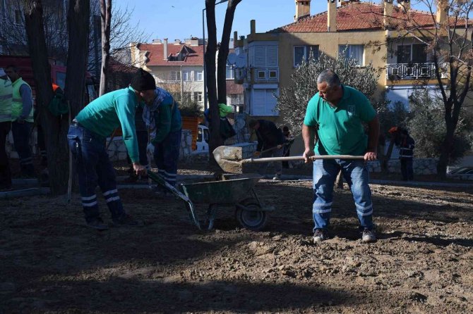 Yemyeşil Bir Kuşadası İçin Çalışmalar Sürüyor