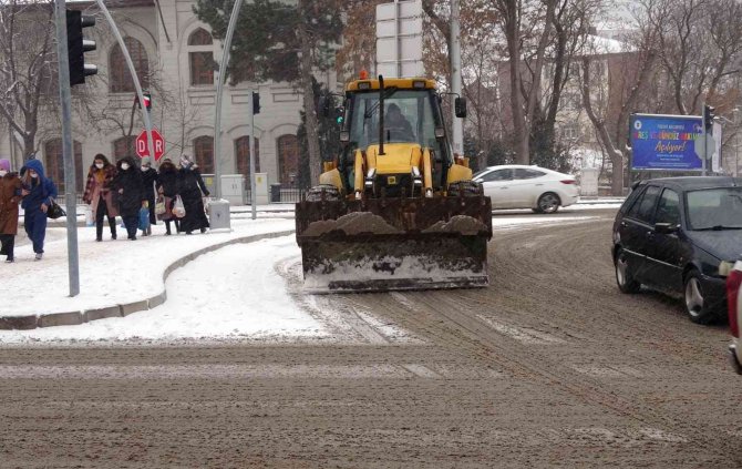 Yozgat’ta Kar Yağışı Etkili Oluyor