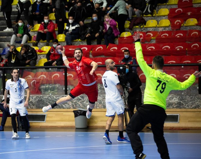 A Milli Erkek Hentbol Takımı, Güney Kıbrıs Rum Kesimi’ni 35-28’lik Skorla Yendi