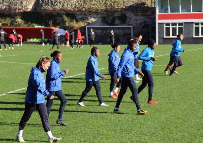Adana İ̇dman Yurdu Galibiyete Şartlandı
