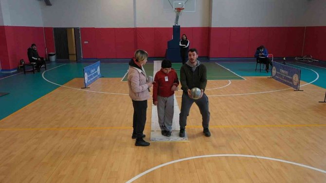 Afyonkarahisar’da Türkiye Sportif Yetenek Taraması Ve Spora Yönlendirme Çalışmaları Başladı