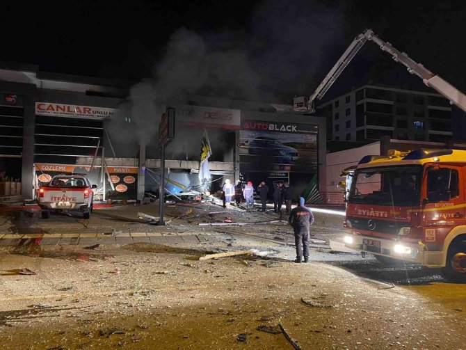 Ankara’da Oto Lastikçi Dükkanında Patlama: 3 İş Yeri Kullanılamaz Hale Geldi
