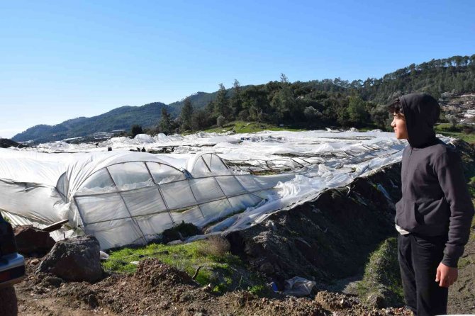 Antalya’da Seraları Bu Defa Poyraz Fırtınası Vurdu