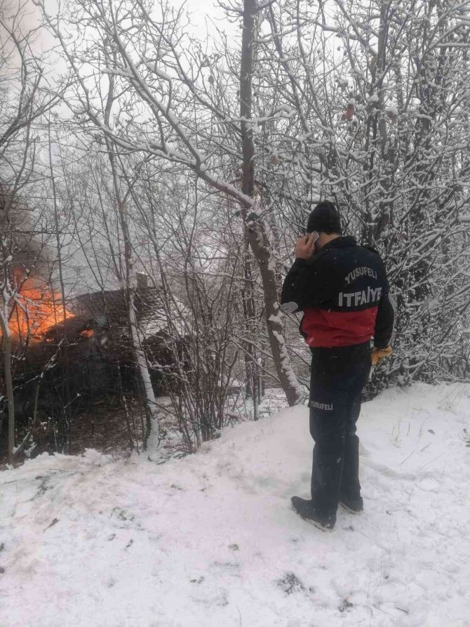 Artvin’de Korkutan Yangın