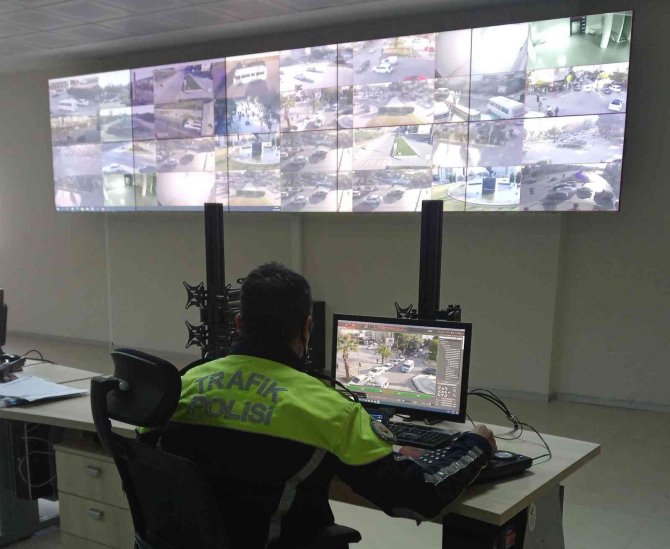 Aydın’daki Trafik Denetimlerinde 56 Sürücüye Cezai İşlem Uygulandı