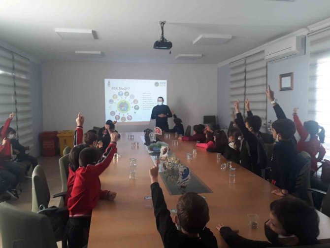 Beyoğlu’nda Çocuklar Eğlenerek Geri Dönüşüm Bilinci Kazanıyor