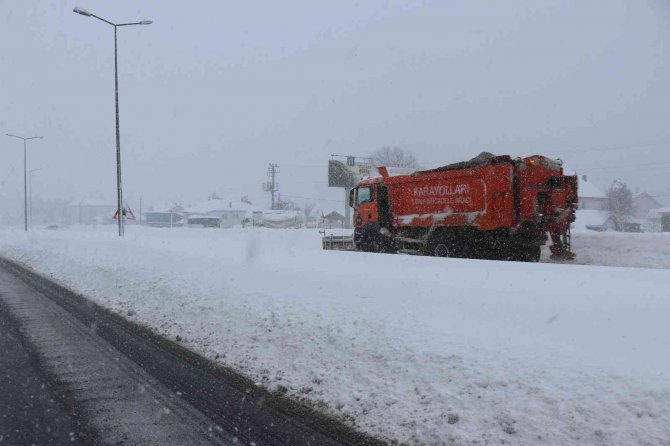 Bolu Dağı, Tır Ve Tankerlerin Geçişine Kapatıldı
