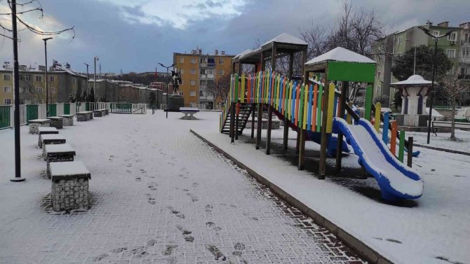 Kestel Karla Kaplandı