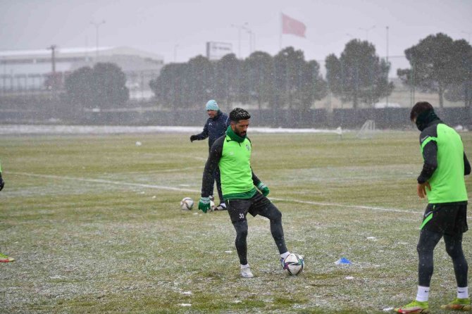 Bursaspor 3 Eksikle Çalıştı