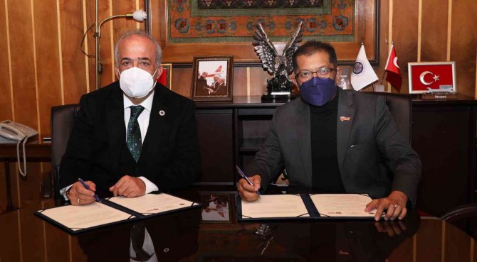 Malezya Putra Üniversitesi İle İş Birlikleri Yenilendi