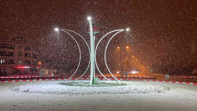 Düzce’de Kar Yağışı Gece Saatlerinde Etkili Oluyor