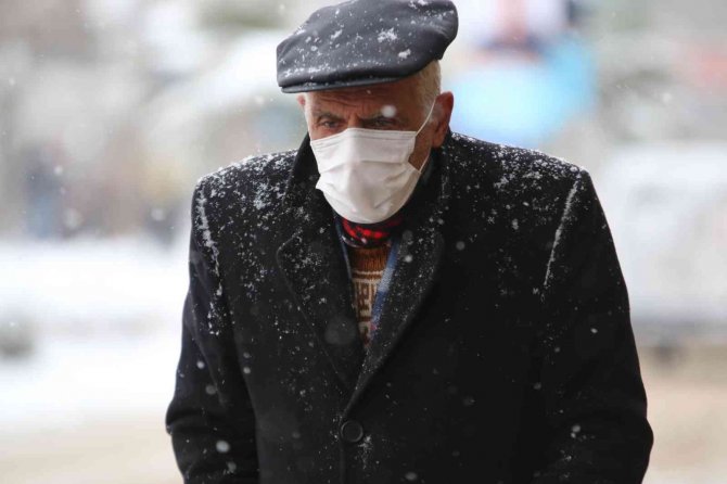 Elazığ’da Kar Sevinci