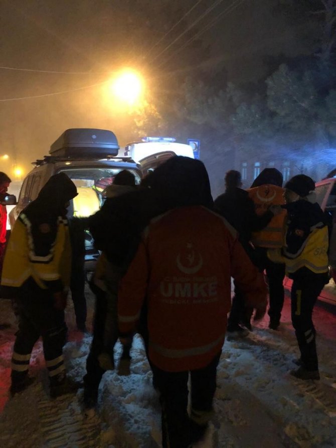 Elazığ’da Hasta Çocuğun Yardımına Umke Ekipleri Yetişti