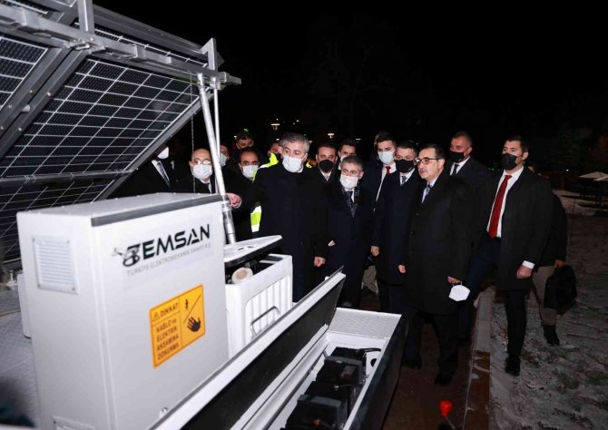 Üç Bakan Mobil Solar Sulama Sisteminin Prototipini İnceledi