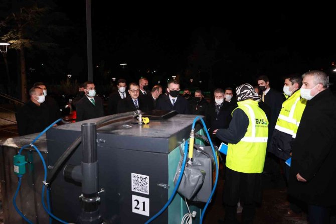 Üç Bakan Mobil Solar Sulama Sisteminin Prototipini İnceledi