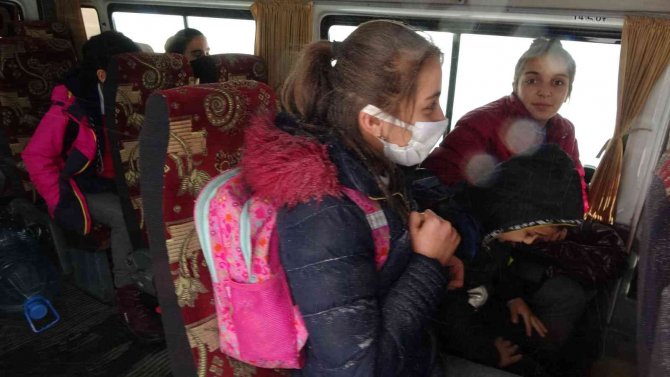Tipide Mahsur Kalan 40 Öğrenci Kurtarıldı