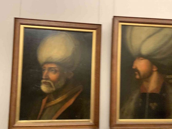 Osmanlı Padişahlarının Tablosu Yarın Açık Artırmayla Satışa Çıkıyor