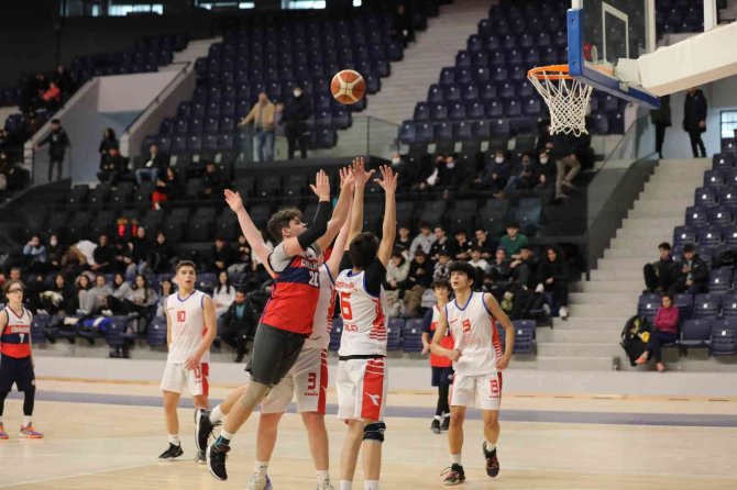Başakşehir’de Erkekler Basketbol Şampiyonu Belli Oldu