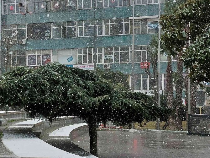 İ̇stanbul’da Kar Yağışı