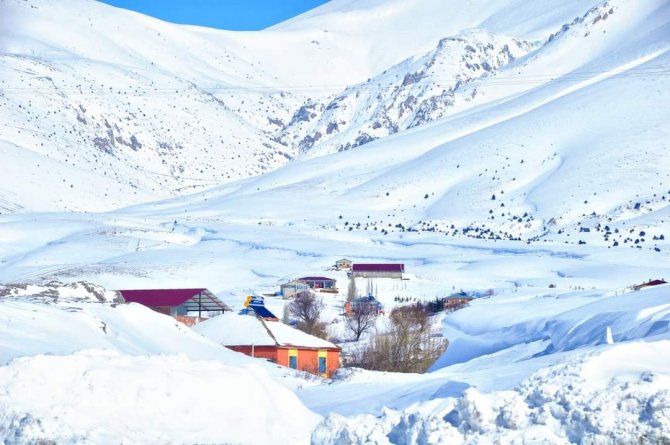 Kahramanmaraş’ta Kar Manzarası Eşsiz Güzellikler Sunuyor