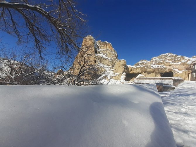 Kar, Kapadokya’ya Çok Yakıştı