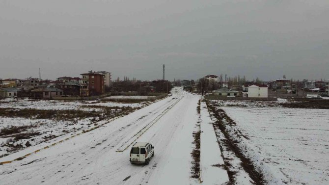 Karın Yağmasıyla Beyaza Bürünen Iğdır Havadan Görüntülendi
