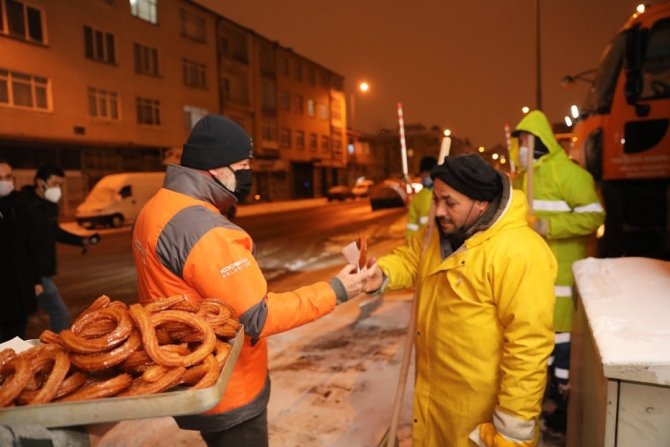 Kocasinan’da Kar Temizleme Aralıksız Sürüyor