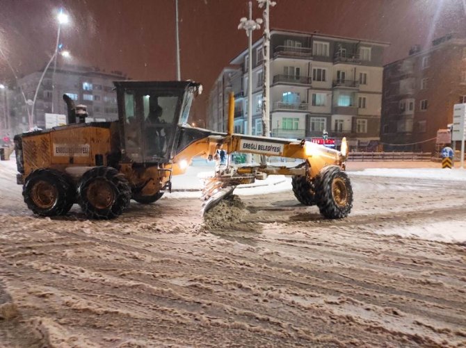 Ereğli Belediyesinden Yoğun Kar Mesaisi